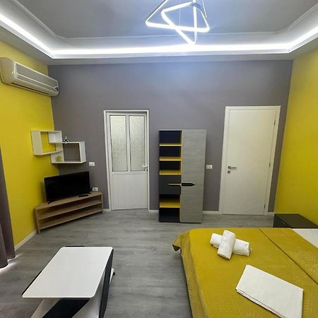Algen Room'S Berat Exterior foto