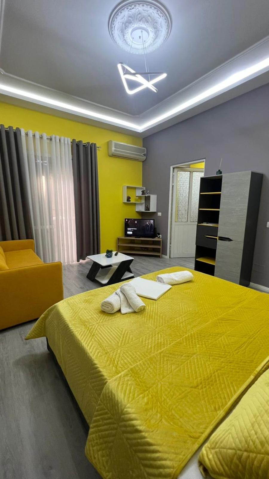 Algen Room'S Berat Exterior foto